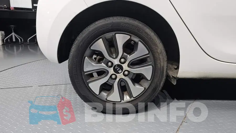 KNABX511BGT996718 Photo# 5
