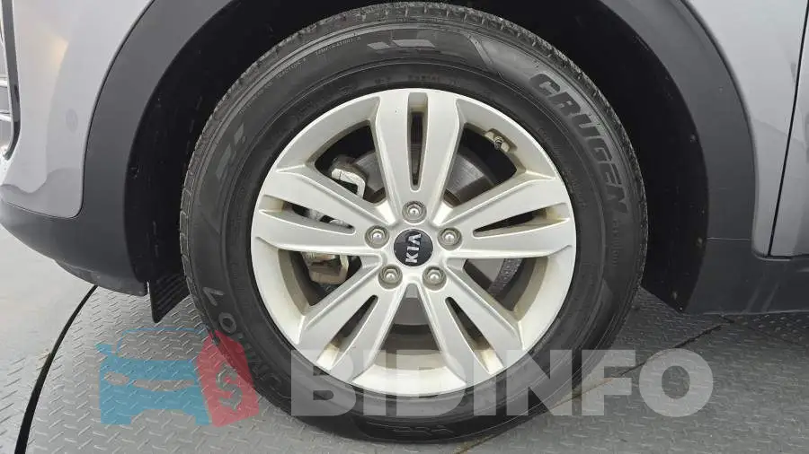 KNAPM813BJK443611 Photo# 5
