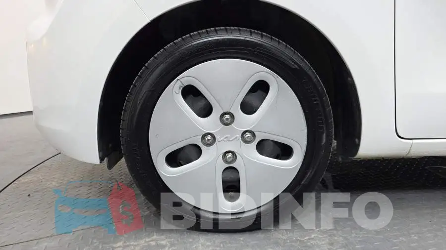 KNACF911BNT293079 Photo# 5