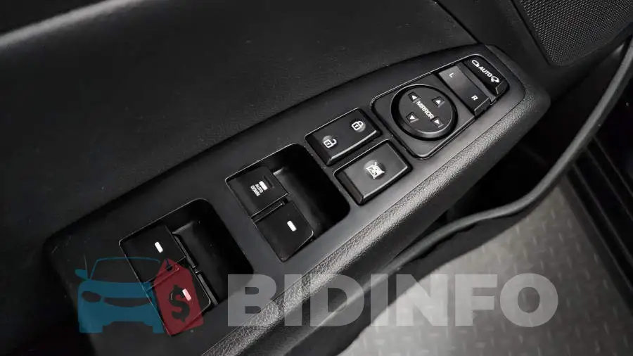 KMHD641DBHU256708 Photo# 17
