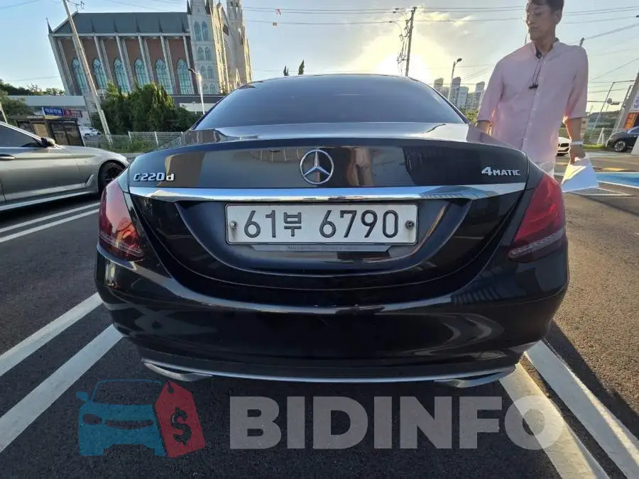 WDDWF1FB3KR464394 Photo# 6