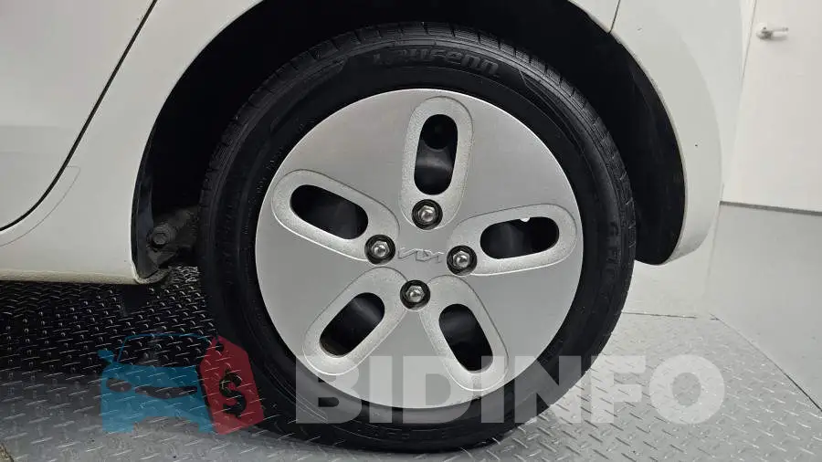 KNACF911BNT293764 Photo# 21