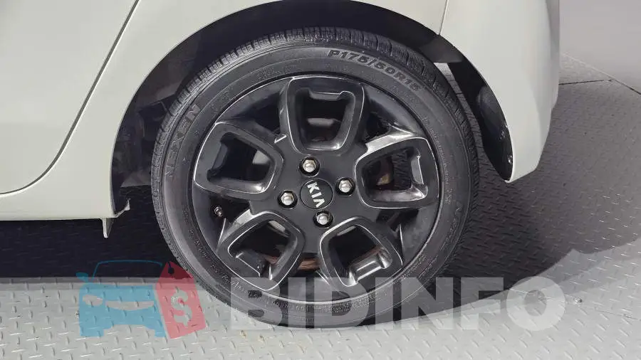 KNACJ811BKT215084 Photo# 21