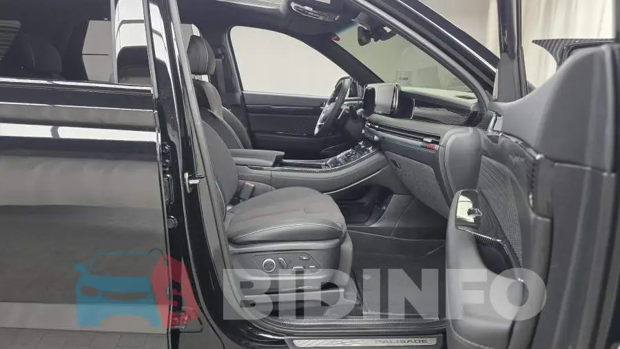 KMHR581EDRU862811 Photo# 26