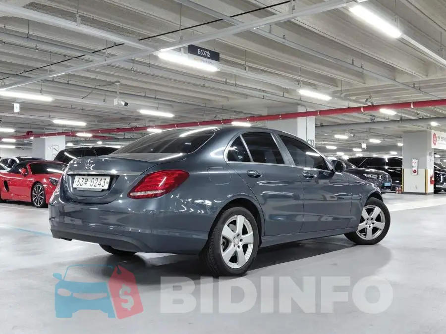 WDDWF4CB7GF244352 Photo# 2
