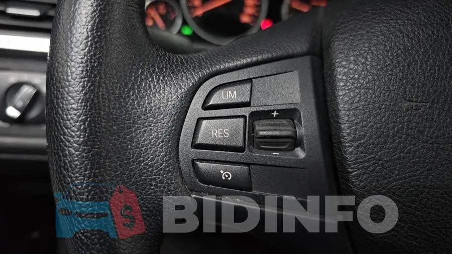 WBA3B1102FK350283 Photo# 29