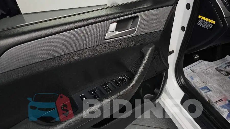 KMHE341DBKA494440 Photo# 14