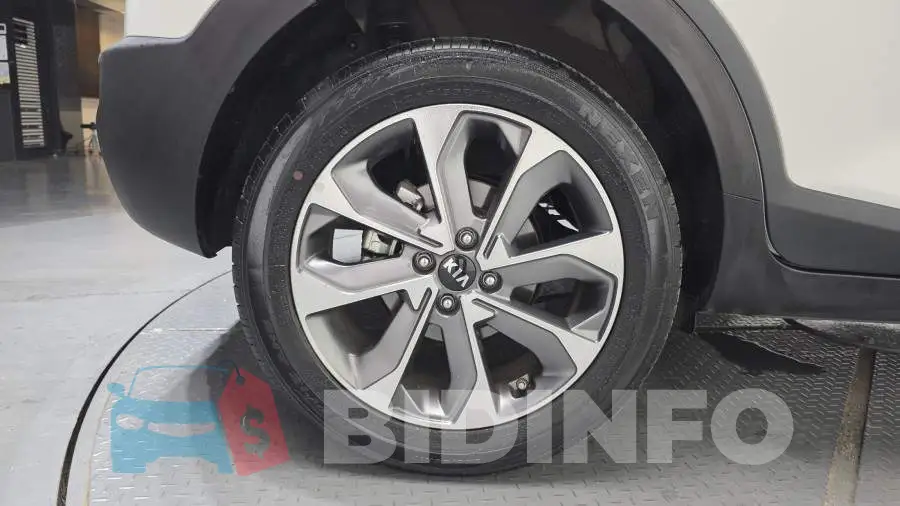 KNADD814BLS373855 Photo# 5