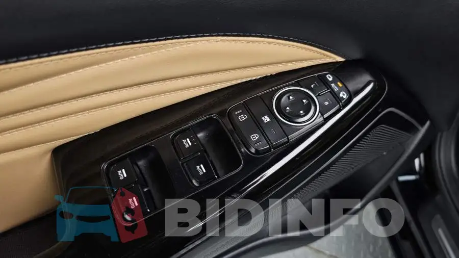 KNALD416BLA175338 Photo# 28