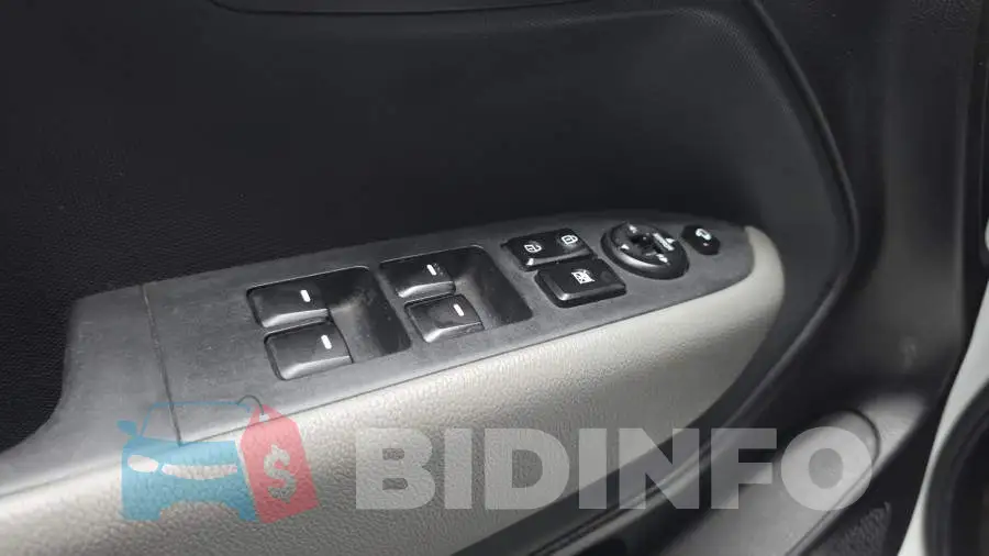 KNACH811BKT212264 Photo# 28