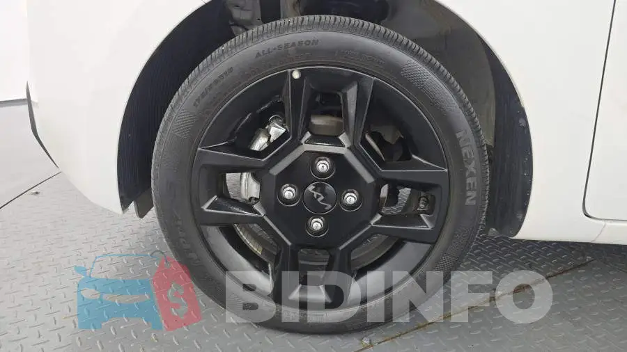 KNACH811BTT457740 Photo# 5