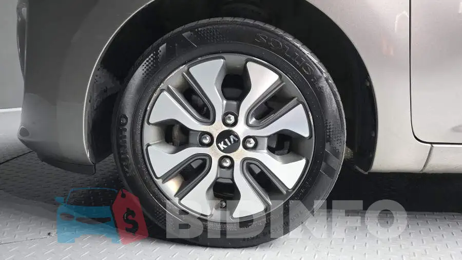 KNABX511BGT993786 Photo# 5
