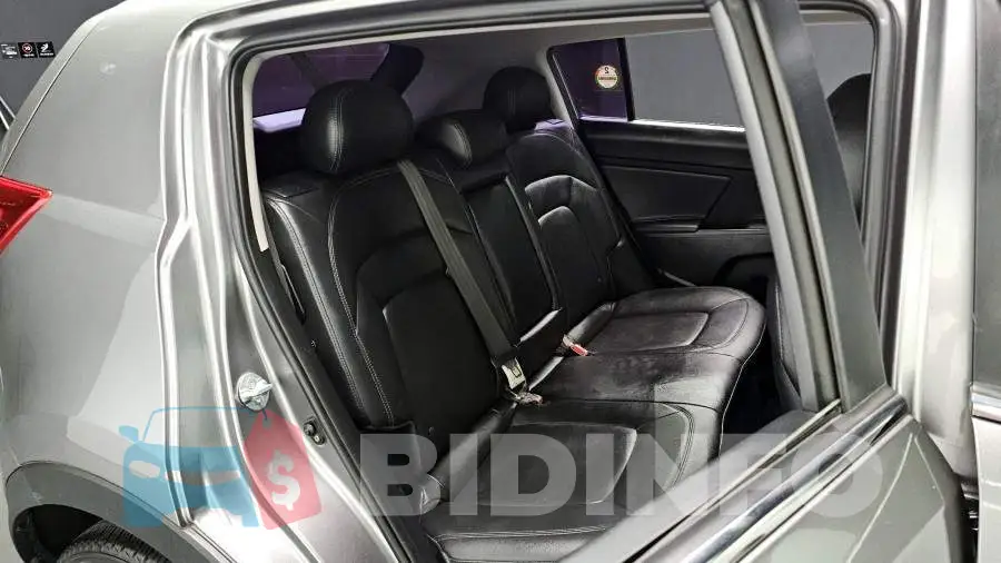 KNAPB813BFK737496 Photo# 26