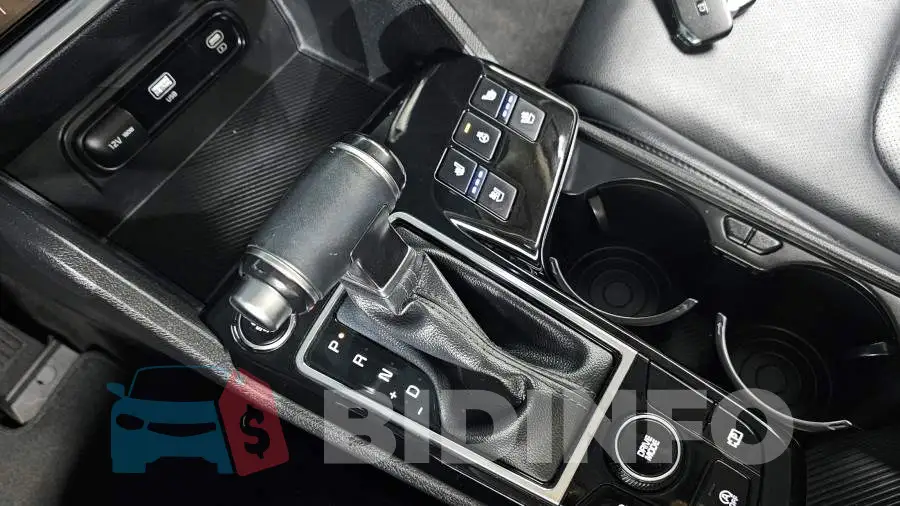 KNAPV81CBNK054952 Photo# 9
