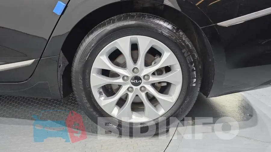 KNAM241FBNA024136 Photo# 21