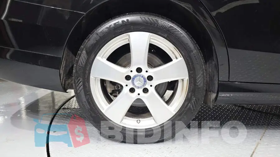 WDDWF3HB5HR260651 Photo# 5