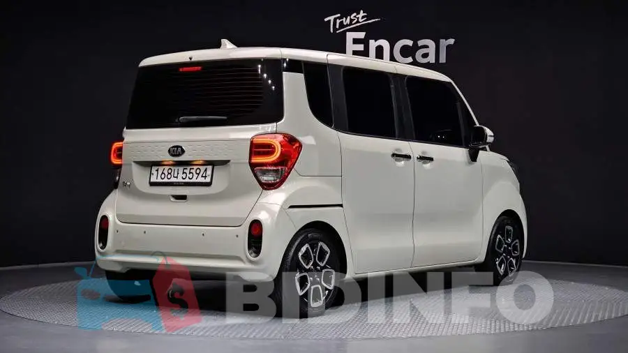 KNACK811BMT256194 Photo# 2