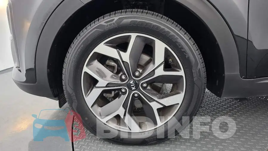 KNAPN813BLK750091 Photo# 5