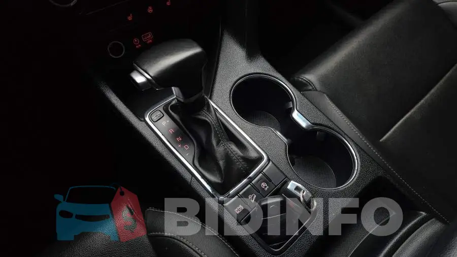 KNAPM813BGK067355 Photo# 9