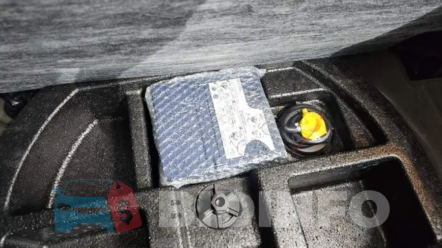 KNACG811BKT216056 Photo# 33