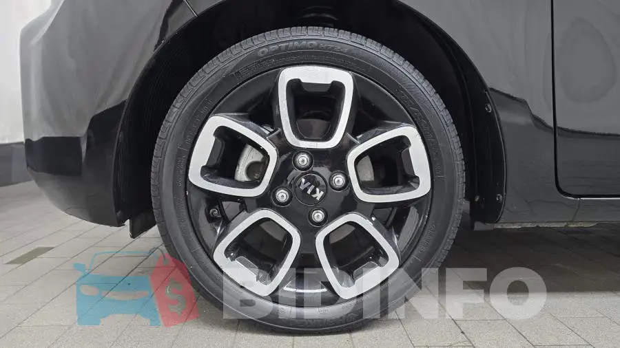 KNACK811BMT256595 Photo# 5