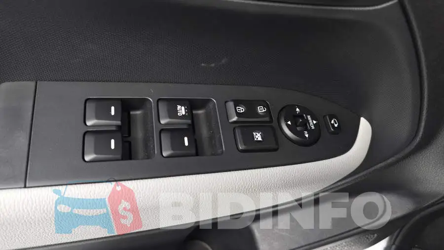 KNACH811BTT449814 Photo# 20