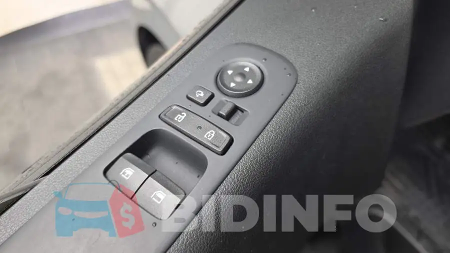 KMFYFX71BPU084021 Photo# 28