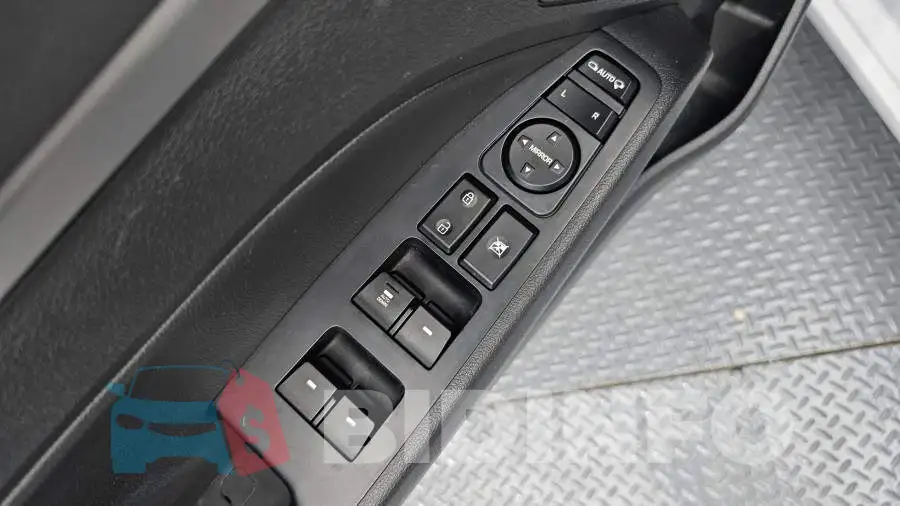 KMHD641DBJU763842 Photo# 20