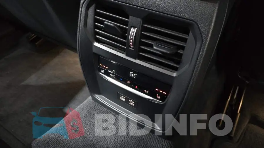 WBA5U7100NFM27973 Photo# 18