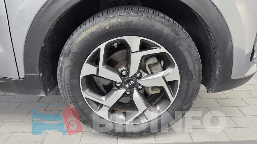 KNAPM813BLK826029 Photo# 21