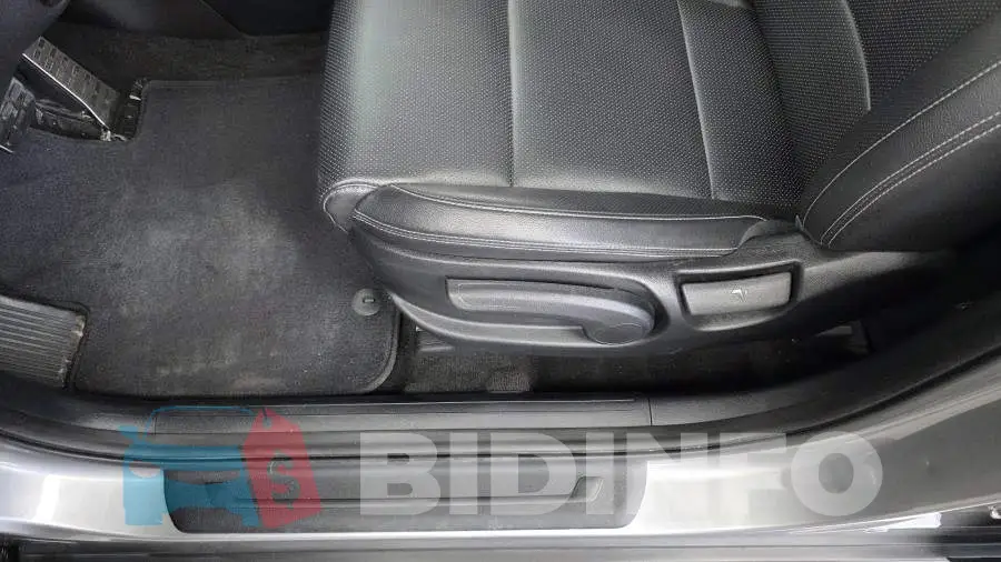 KNAPM813BLK826029 Photo# 28