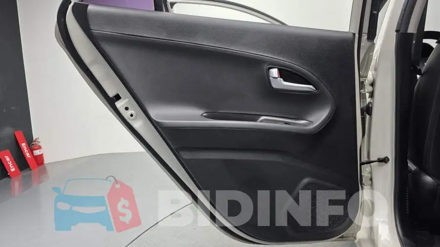 KNABE511BGT179380 Photo# 25