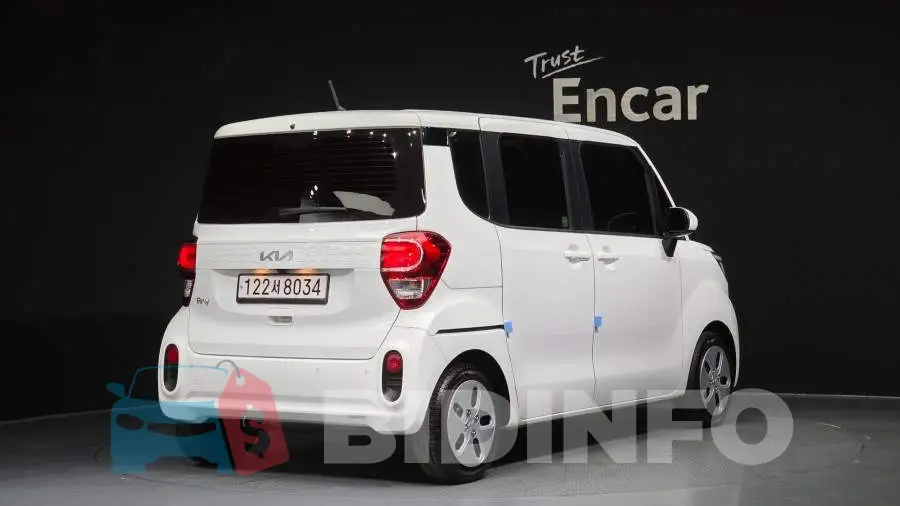 KNACG811BNT287026 Photo# 2