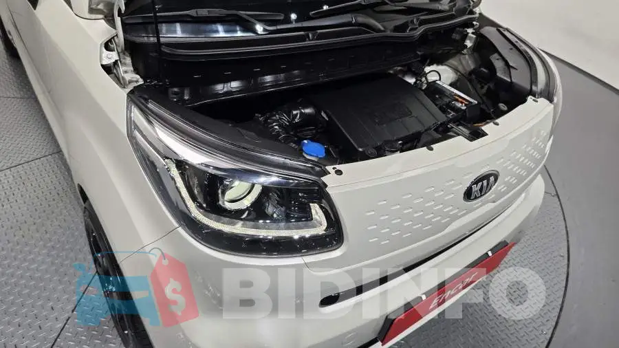 KNACK811BMT250932 Photo# 6