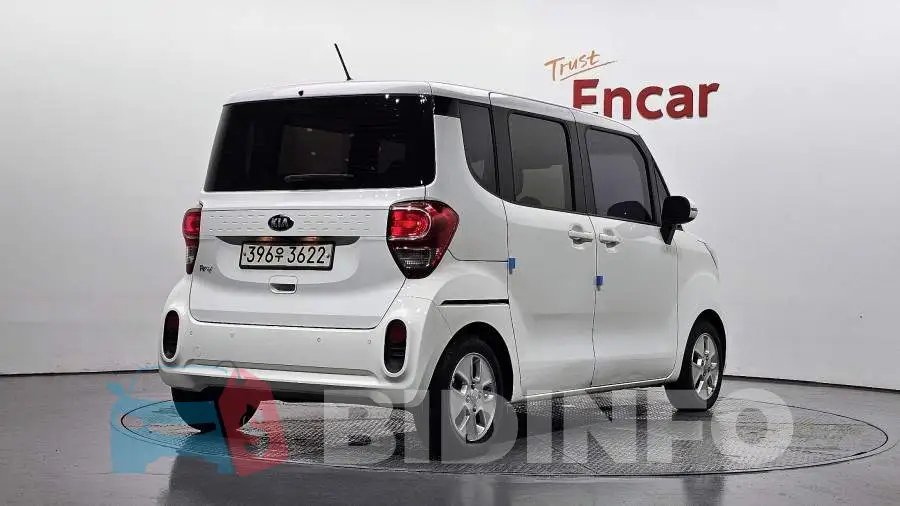 KNACH811BKT213936 Photo# 2
