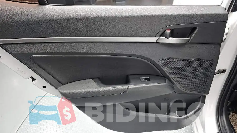 KMHD841DBJU745635 Photo# 25