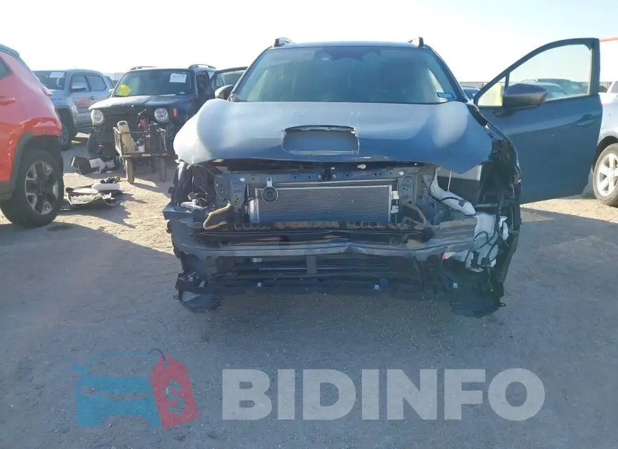 JF2GUADC8RH228969 Photo# 6