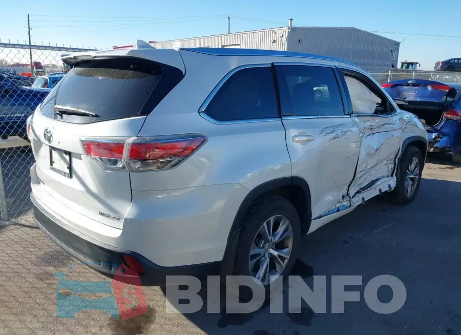 5TDJKRFH4FS172859 Photo# 4
