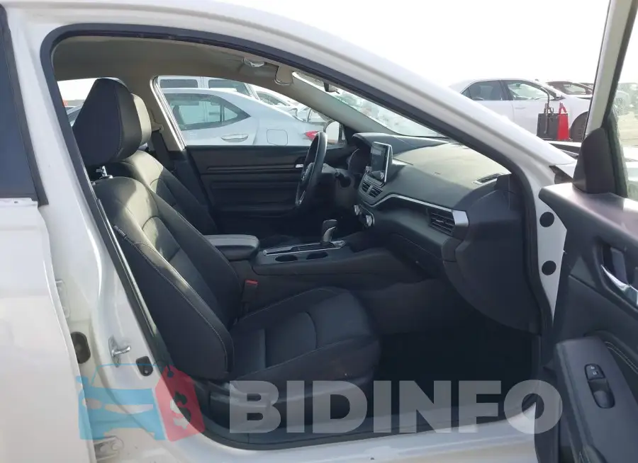 1N4BL4BV4LC132719 Photo# 5