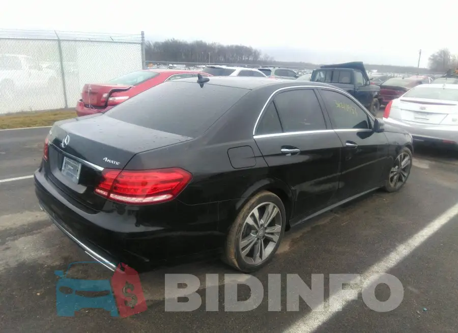 WDDHF8JB3FB164832 Photo# 4