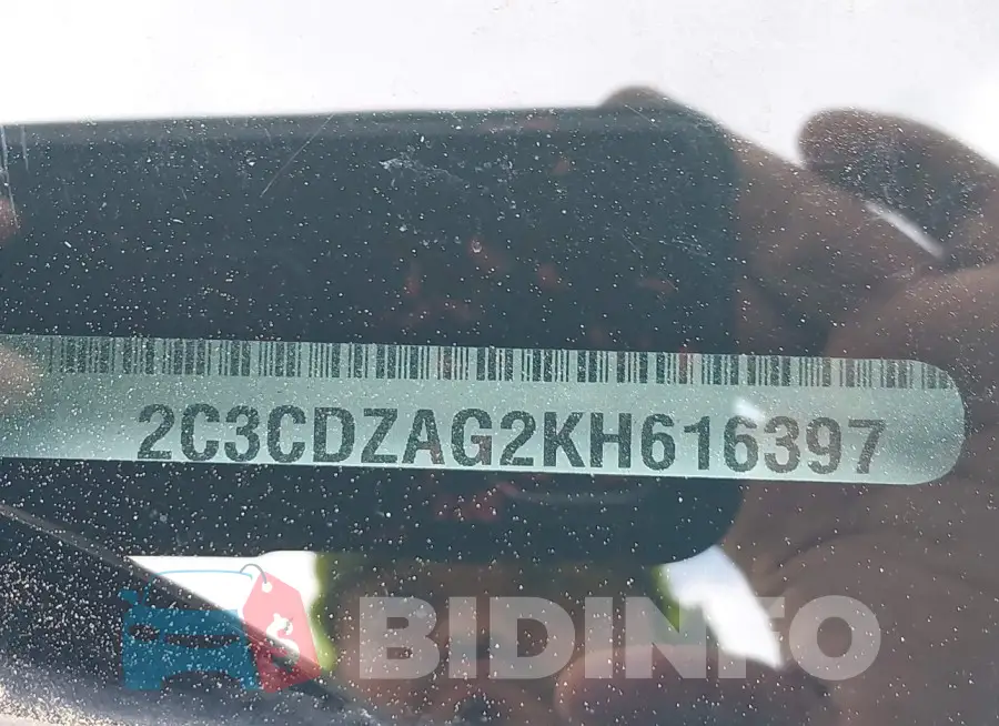 2C3CDZAG2KH616397 Photo# 9