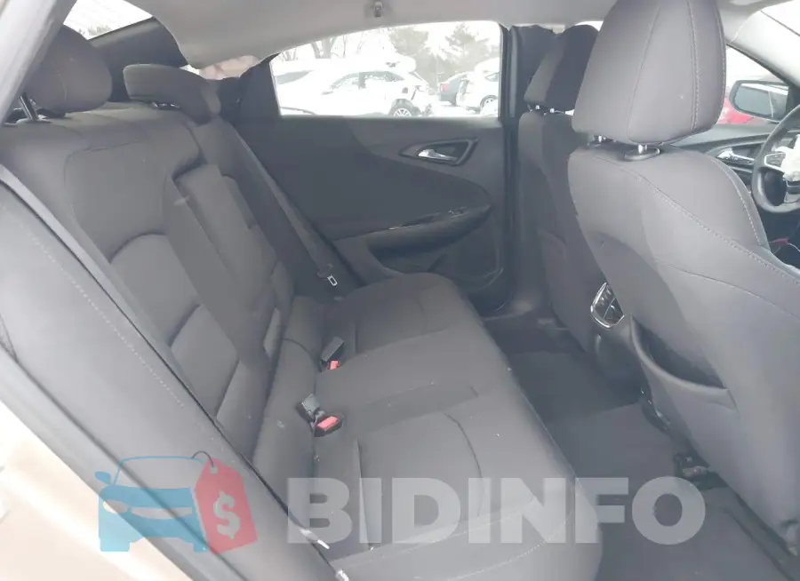 1G1ZD5ST8JF181100 Photo# 8