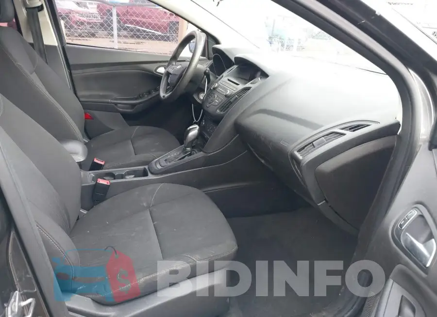 1FADP3K22GL263375 Photo# 5