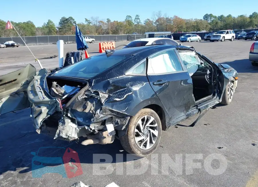 19XFC2F77HE218697 Photo# 4