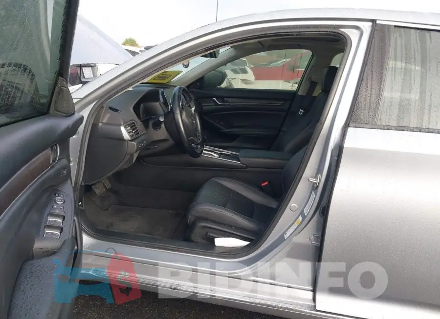1HGCV2F90KA035877 Photo# 5