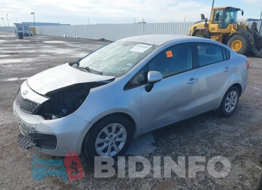 KNADM4A31E6325747 Photo# 2
