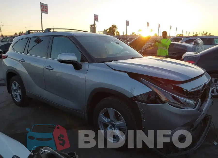 5TDZZRAH3MS522582 Photo# 13