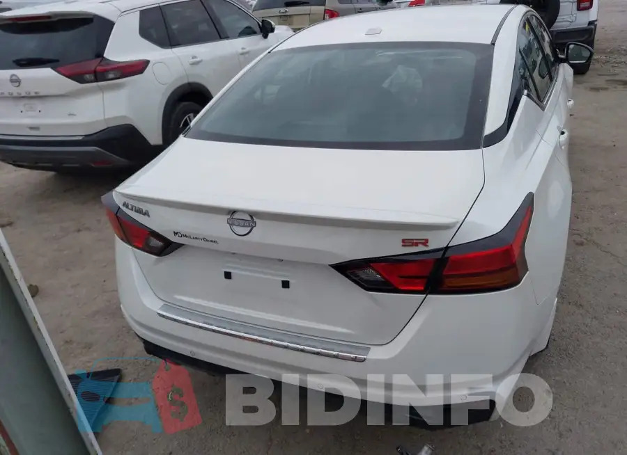 1N4BL4CV0PN398327 Photo# 16