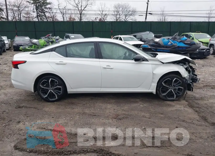 1N4BL4CV2PN355611 Photo# 13