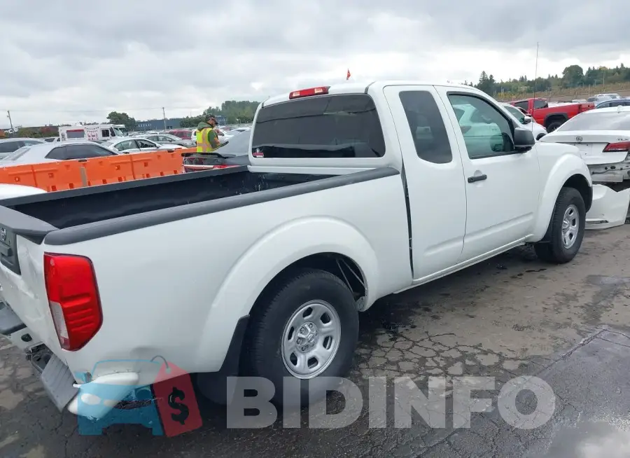 1N6BD0CT5HN747155 Photo# 4